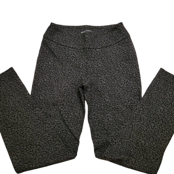 Soft Surroundings Superslim Animal Print Legging Size XS (2-4) - Picture 3 of 4